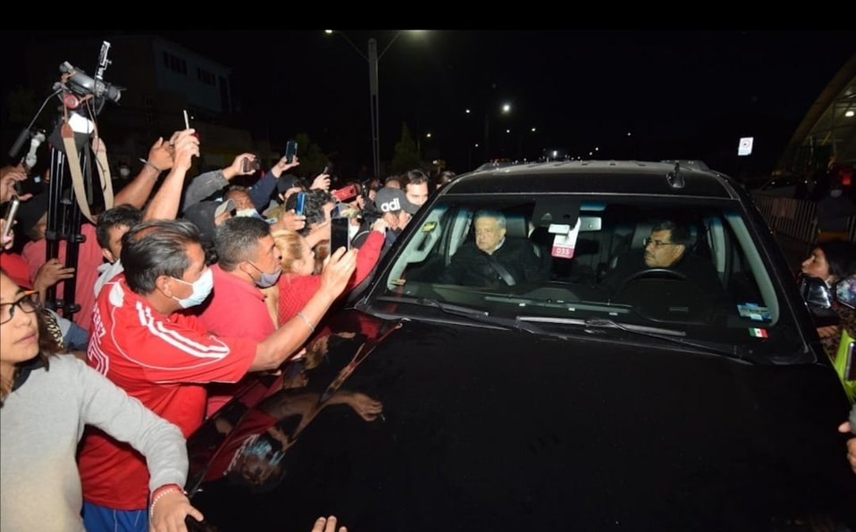 El presidente a su salida de la reunión en Tula. (Francisco Villeda)